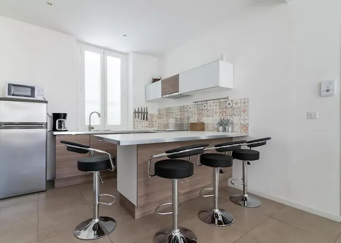 Beau Rez De Jardin- Suquet - Clim- Calme - Lumineux- 15 Minutes Palais Des Festival